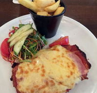 Arundel Tavern - Surfers Gold Coast