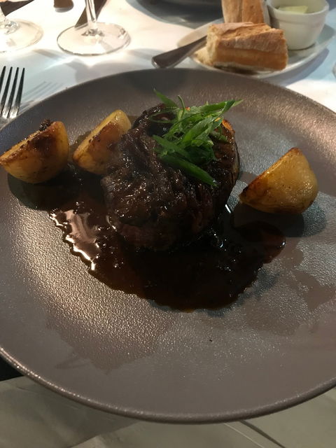 C'est Bon Restaurant Francais - Surfers Gold Coast 6
