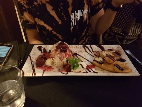 Bellavista Pizza & Pasta - Surfers Gold Coast 0