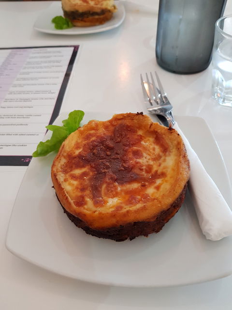 French & Mor - Surfers Gold Coast 3