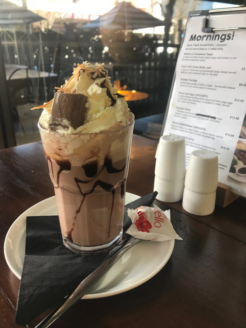 Little Gallery Cafe - Surfers Gold Coast 1