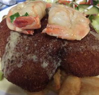 Larrikin Hotel Bistro. - Surfers Gold Coast