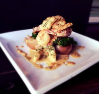 Spotted Dog Tavern - Surfers Gold Coast
