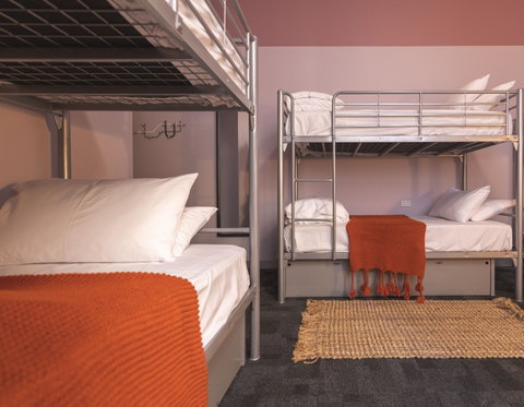 United Backpackers - Surfers Gold Coast 5