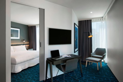 Four Points Melbourne Docklands - Surfers Gold Coast 14