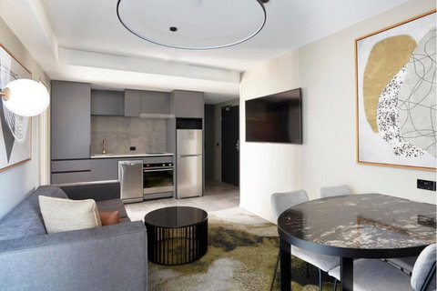 Melbourne City Apartment Hotel - Surfers Gold Coast 5