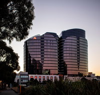 Melbourne Marriott Hotel Docklands - Surfers Gold Coast