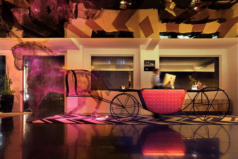 Adelphi Hotel - Surfers Gold Coast 3