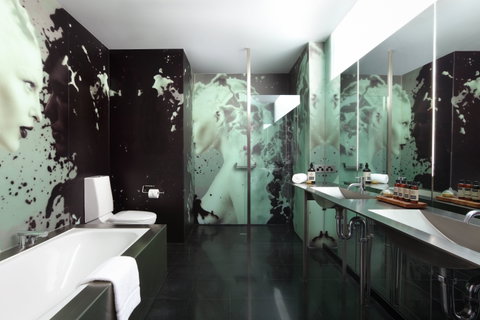 Adelphi Hotel - Surfers Gold Coast 5