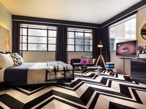 Adelphi Hotel - Surfers Gold Coast 6