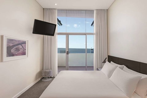 Adina Apartment Hotel Perth - Surfers Gold Coast 5