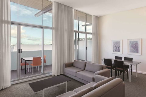Adina Apartment Hotel Perth - Surfers Gold Coast 7