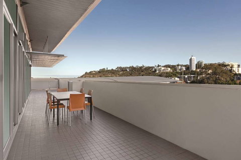 Adina Apartment Hotel Perth - Surfers Gold Coast 8