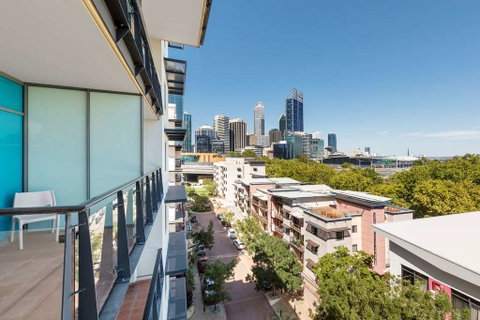 Nesuto Mounts Bay Perth Apartment Hotel - Surfers Gold Coast 0