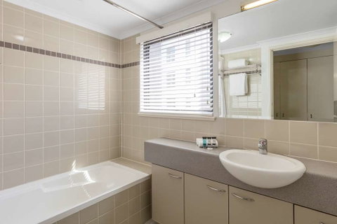 Nesuto Mounts Bay Perth Apartment Hotel - Surfers Gold Coast 4