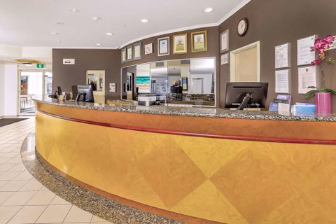Comfort Inn & Suites Goodearth - Surfers Gold Coast 2