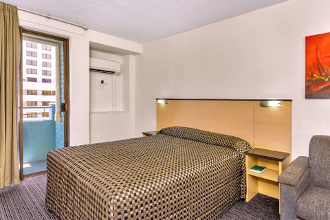 Comfort Inn & Suites Goodearth - Surfers Gold Coast 5