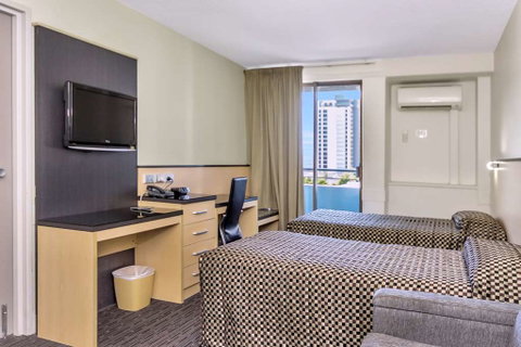 Comfort Inn & Suites Goodearth - Surfers Gold Coast 8