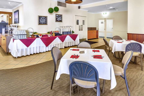 Comfort Inn & Suites Goodearth - Surfers Gold Coast 10