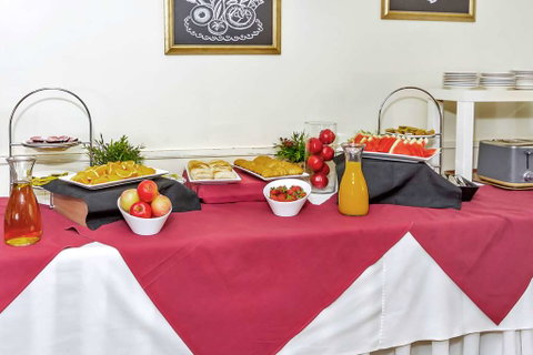 Comfort Inn & Suites Goodearth - Surfers Gold Coast 11