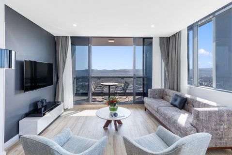 Meriton Suites Southport - Surfers Gold Coast 1