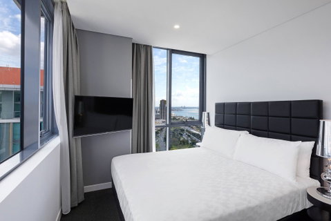 Meriton Suites Southport - Surfers Gold Coast 5