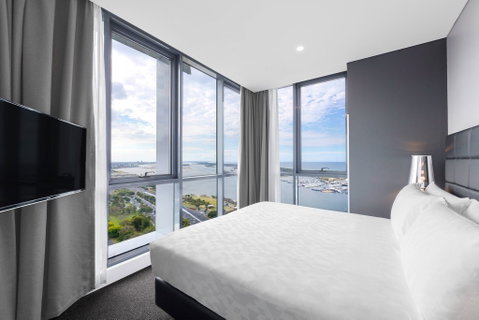 Meriton Suites Southport - Surfers Gold Coast 9