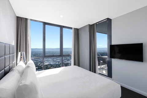 Meriton Suites Southport - Surfers Gold Coast 11