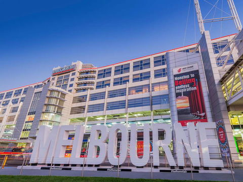 PARKROYAL Melbourne Airport - Surfers Gold Coast 1