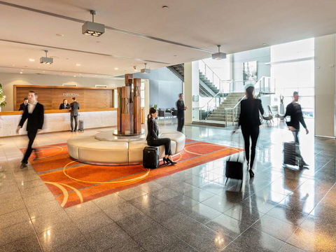 PARKROYAL Melbourne Airport - Surfers Gold Coast 2