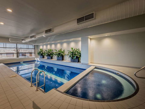 PARKROYAL Melbourne Airport - Surfers Gold Coast 6