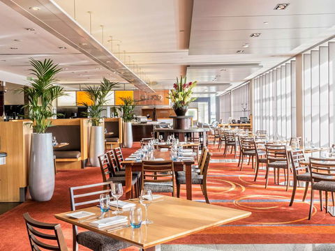 PARKROYAL Melbourne Airport - Surfers Gold Coast 10