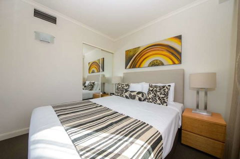 Central Cosmo Apartments - Surfers Gold Coast 6