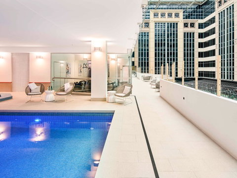 Novotel Melbourne on Collins - Surfers Gold Coast 9