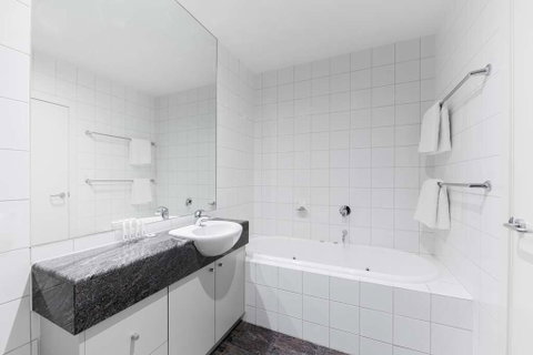 Adina Apartment Hotel on Flinders Street - Surfers Gold Coast 9