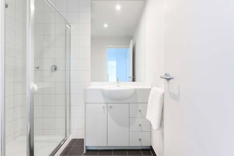 Adina Apartment Hotel on Flinders Street - Surfers Gold Coast 12