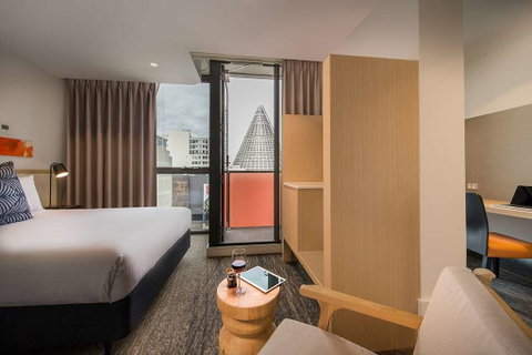 Brady Hotel Central Melbourne - Surfers Gold Coast 3