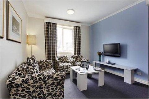 Collins Hotel - Surfers Gold Coast 1