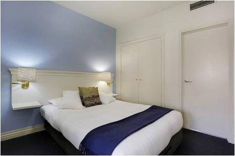 Collins Hotel - Surfers Gold Coast 5
