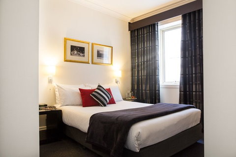 Collins Hotel - Surfers Gold Coast 10
