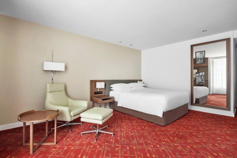 Melbourne Marriott Hotel - Surfers Gold Coast 4