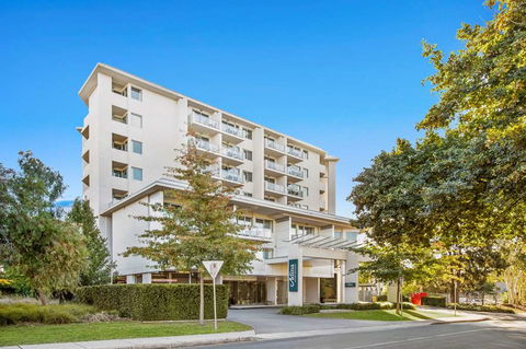 Adina Serviced Apts Canberra Dickson - Surfers Gold Coast 1