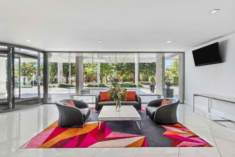 Adina Serviced Apts Canberra Dickson - Surfers Gold Coast 3