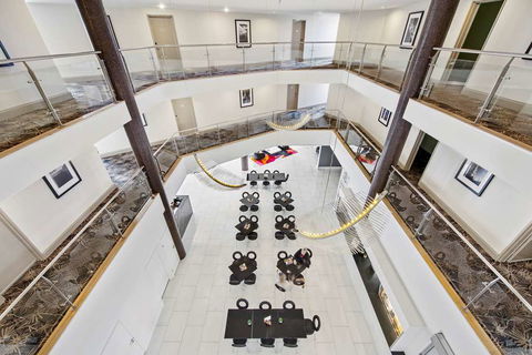 Adina Serviced Apts Canberra Dickson - Surfers Gold Coast 6