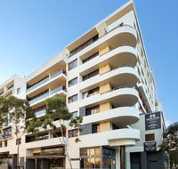 Meriton Suites Waterloo - Surfers Gold Coast