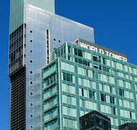 Meriton Suites World Tower - Surfers Gold Coast