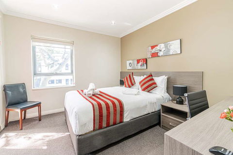 Best Western Plus Camperdown Suites - Surfers Gold Coast 4