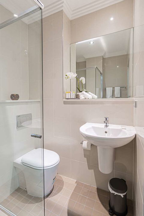 Best Western Plus Camperdown Suites - Surfers Gold Coast 14