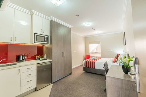 Best Western Plus Camperdown Suites - Surfers Gold Coast 17