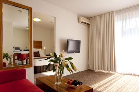 Cambridge Hotel Sydney - Surfers Gold Coast 3
